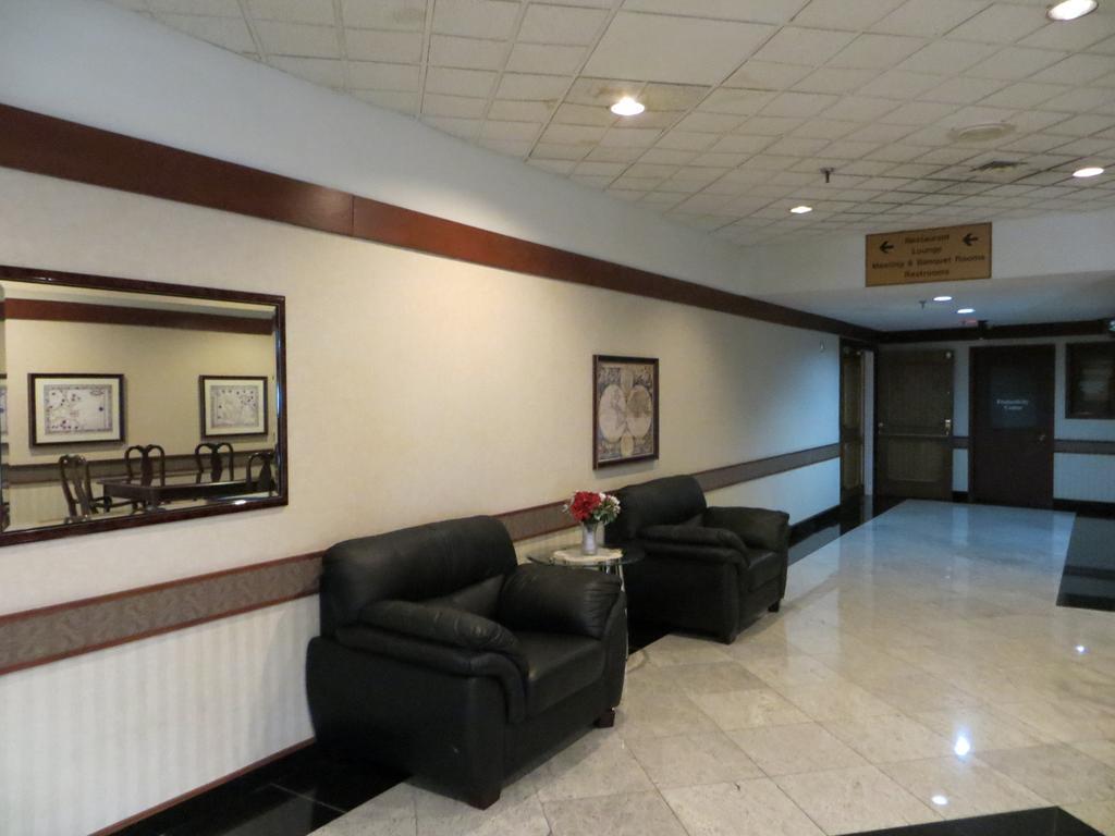 Elk Grove Hotel Elk Grove Village Exterior foto